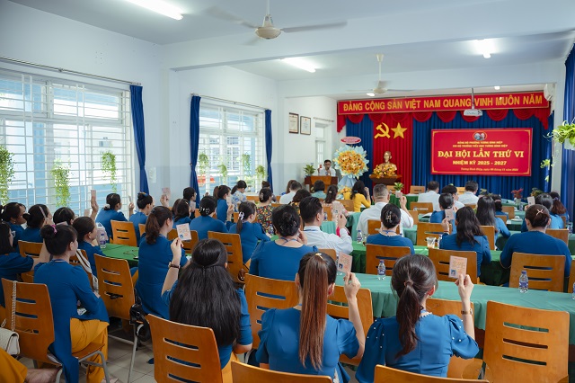 Chi bộ trường tiểu học Tương Bình Hiệp tổ chức đại hội lần thứ V nhiệm kỳ 2025 - 2027